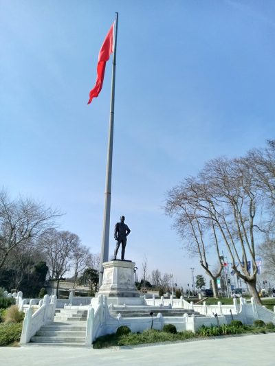 Памятник Ататюрку, 1926 г.